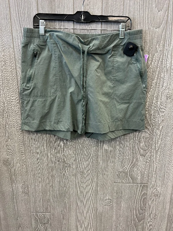 Shorts By Eddie Bauer In Green, Size: 14