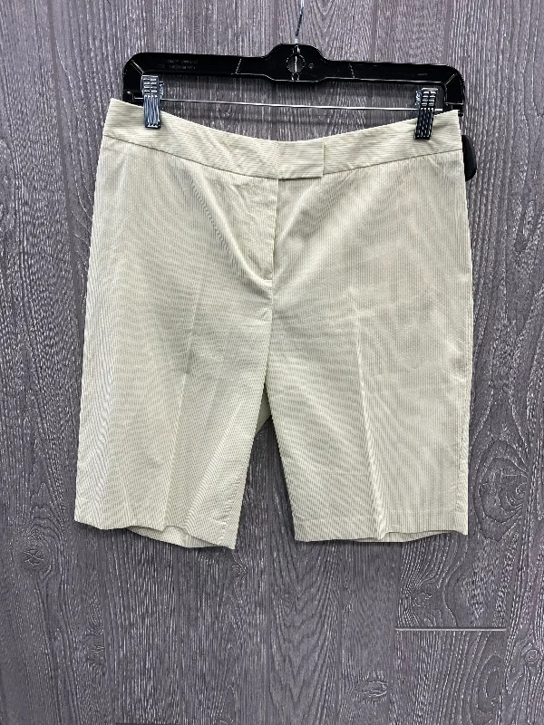 Shorts By Chicos In Yellow, Size: Xs